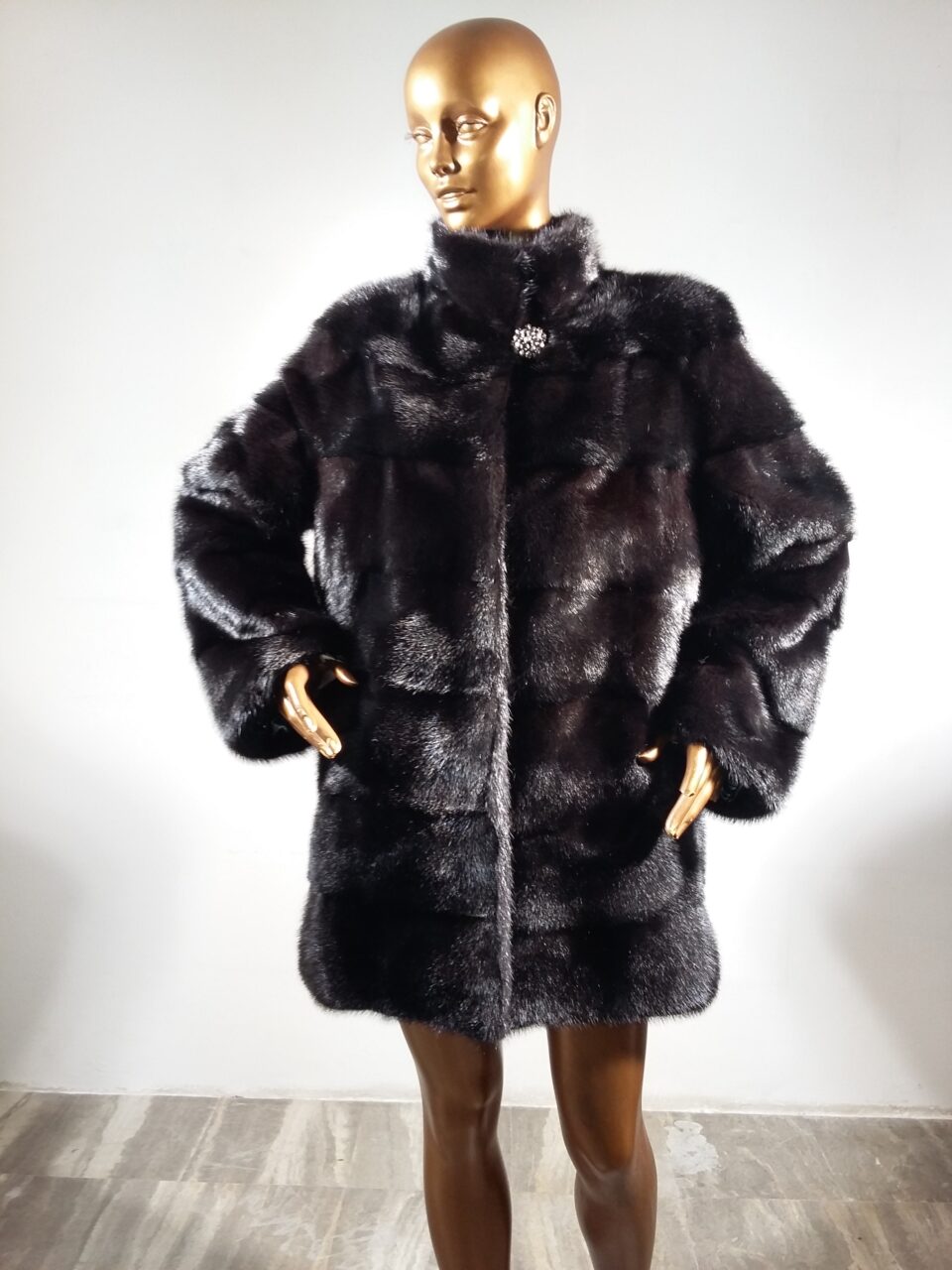 Real Fur Black Mink Fur with Collar and style Horizontal