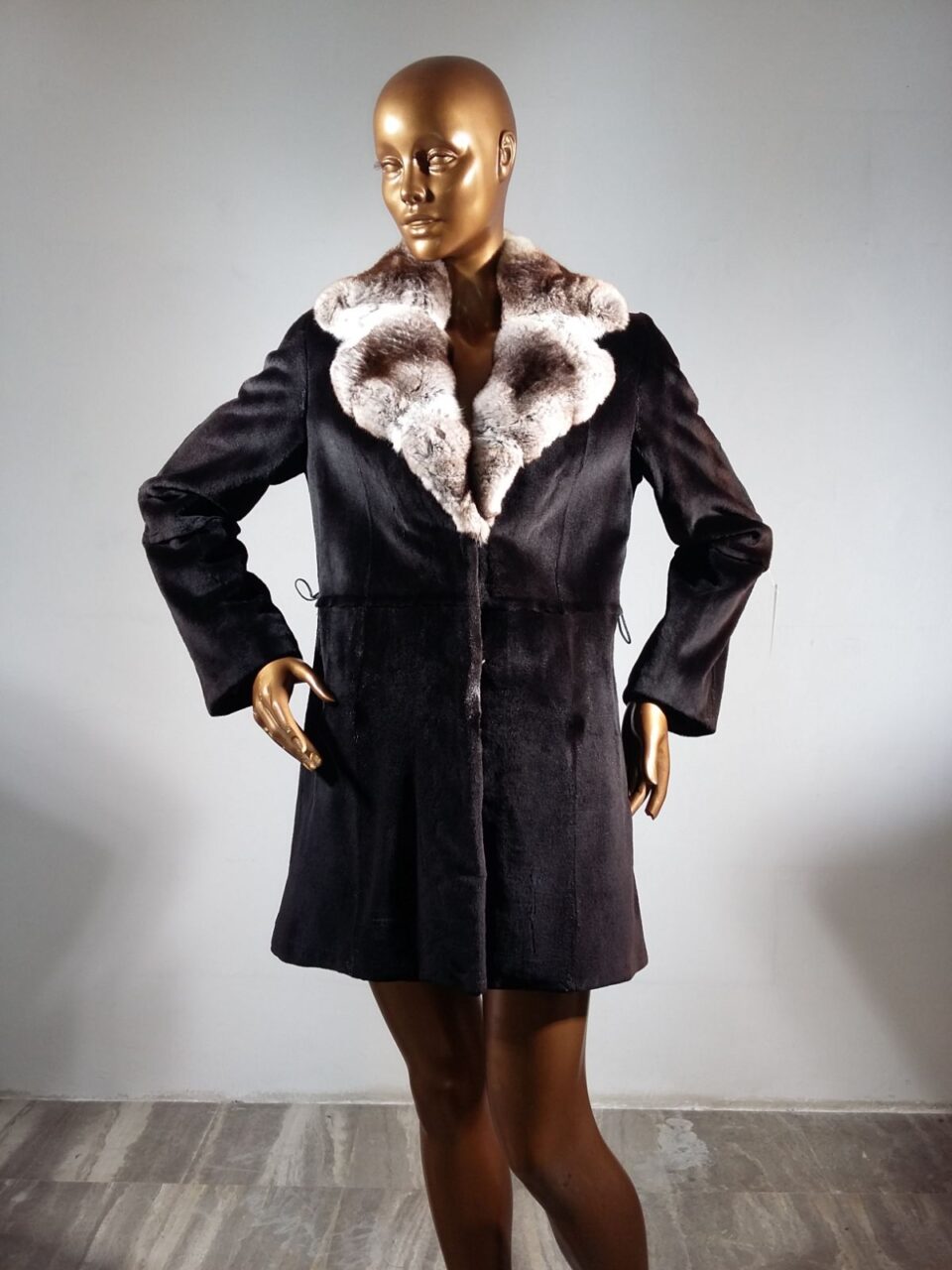 Real Fur Sheared Black Mink Fur with Chinchilla Fur Collar